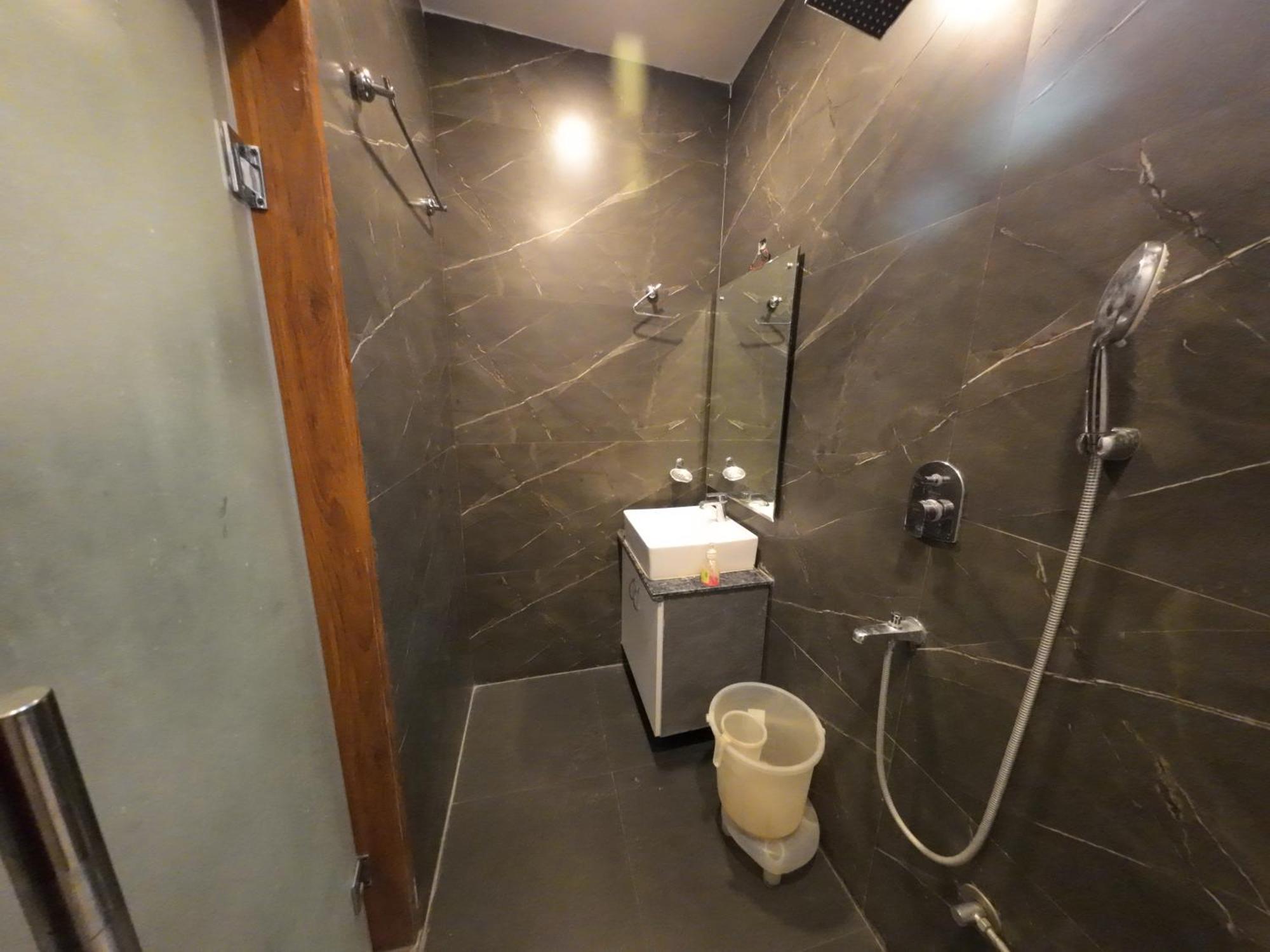 Hotel Hostel Vimal Ganga Rishīkesh المظهر الخارجي الصورة