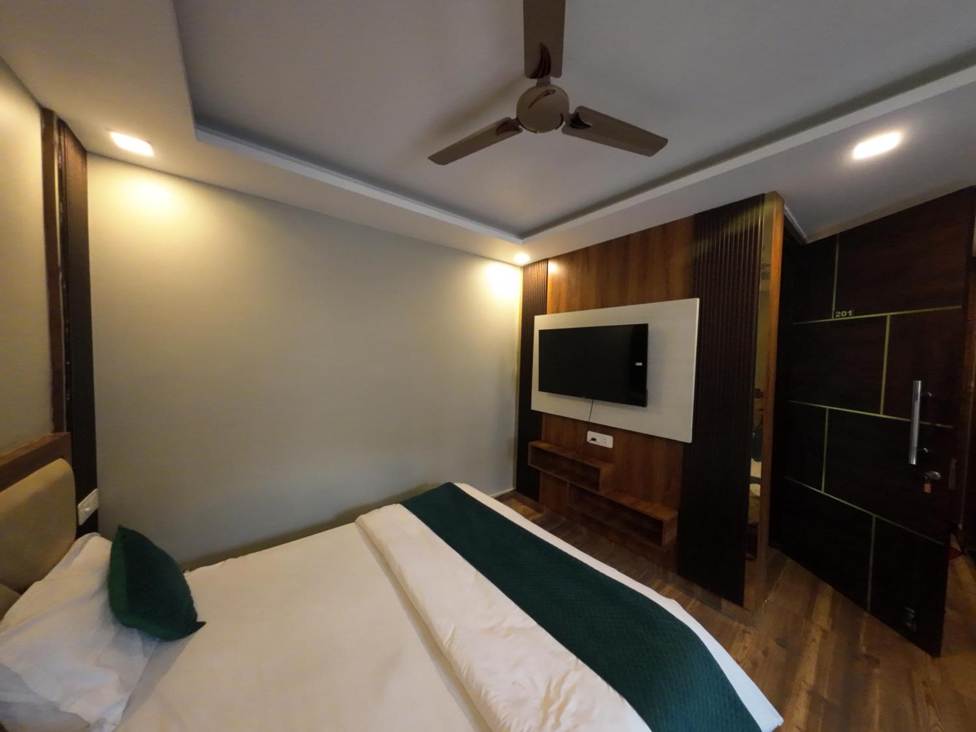 Hotel Hostel Vimal Ganga Rishīkesh المظهر الخارجي الصورة